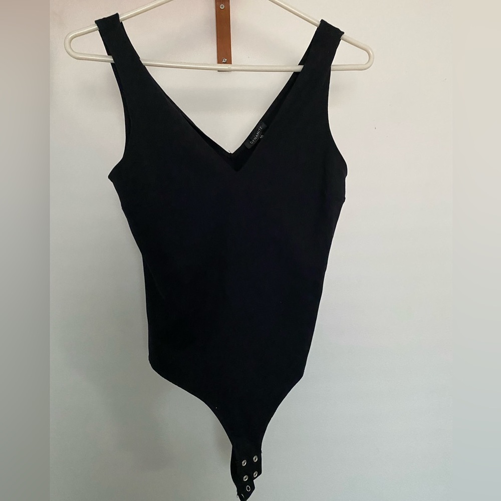 Dynamite v neck bodysuit black